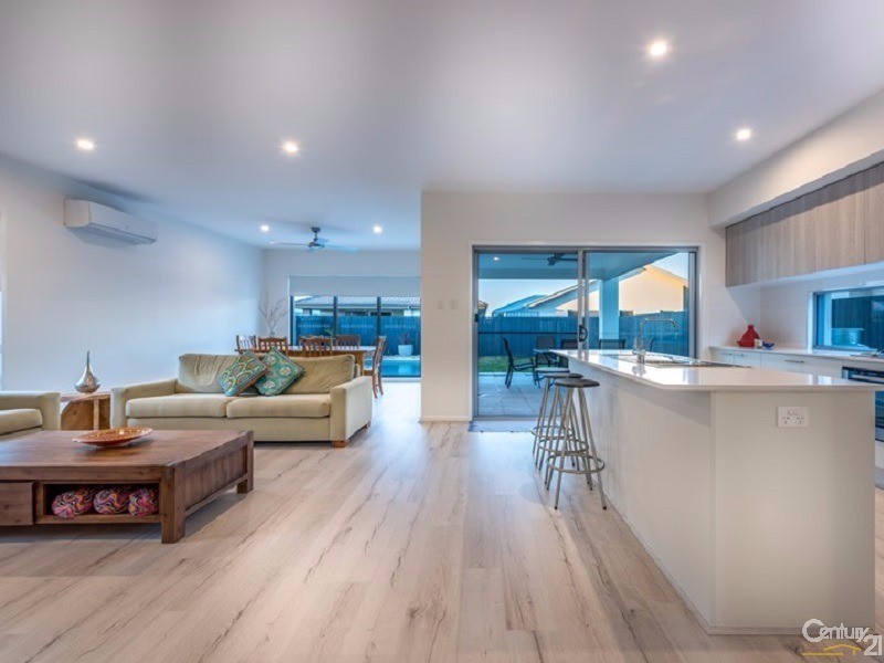 18 Panama Crescent, Mountain Creek QLD 4557