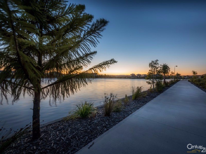 18 Panama Crescent, Mountain Creek QLD 4557