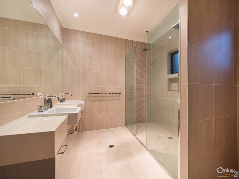 30 Hetherington Drive, Twin Waters QLD 4564