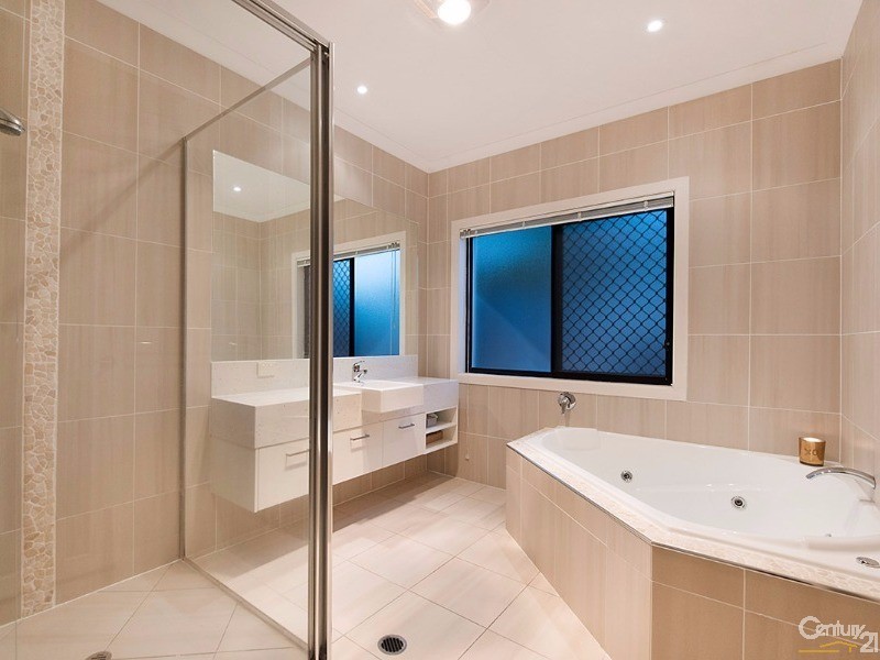 30 Hetherington Drive, Twin Waters QLD 4564