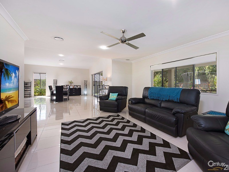 6 Sea Eagle Place, Forest Glen QLD 4556