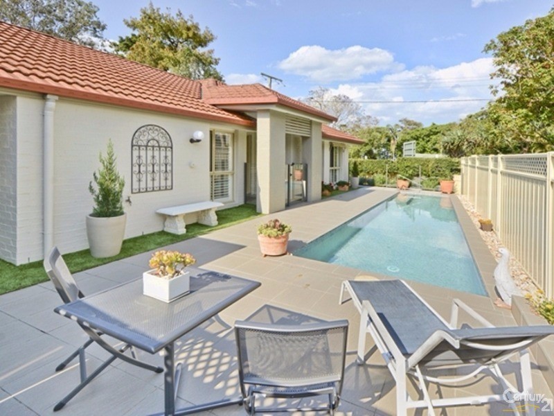 2 Manor Lane, Buderim QLD 4556