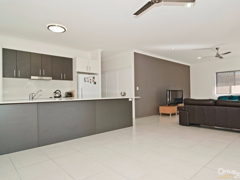 2/11 Allamanda Avenue, Buderim QLD 4556