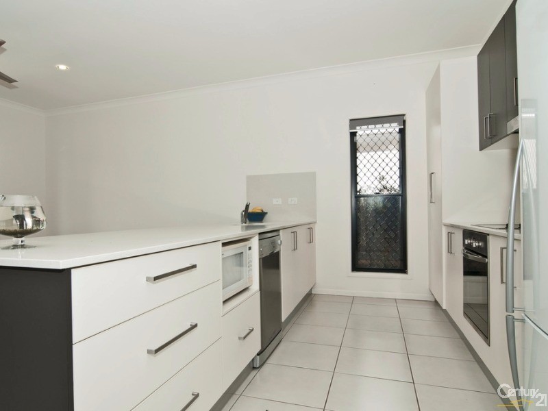 2/11 Allamanda Avenue, Buderim QLD 4556