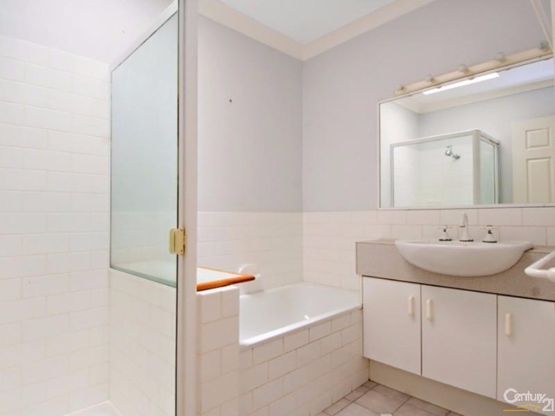 2/1 Dawson Parade, Buderim QLD 4556