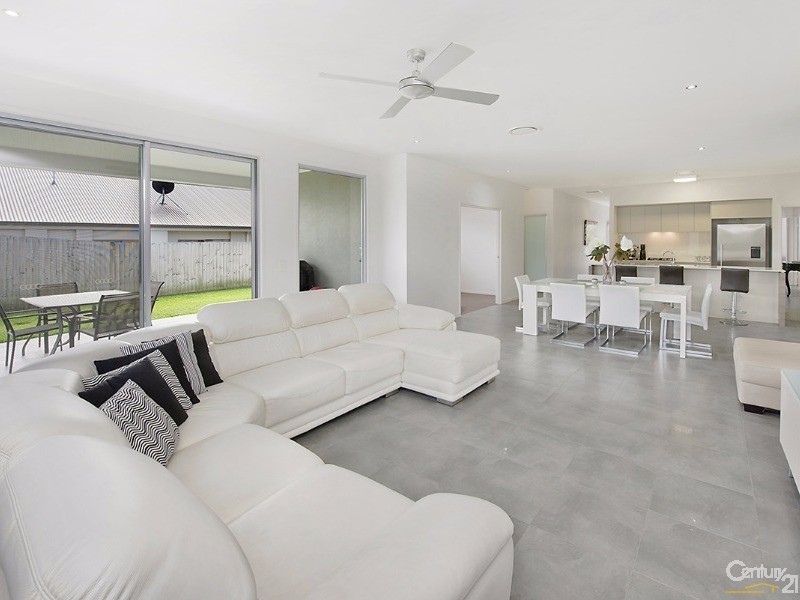 17 Parrot Place, Mountain Creek QLD 4557