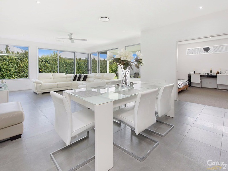 17 Parrot Place, Mountain Creek QLD 4557