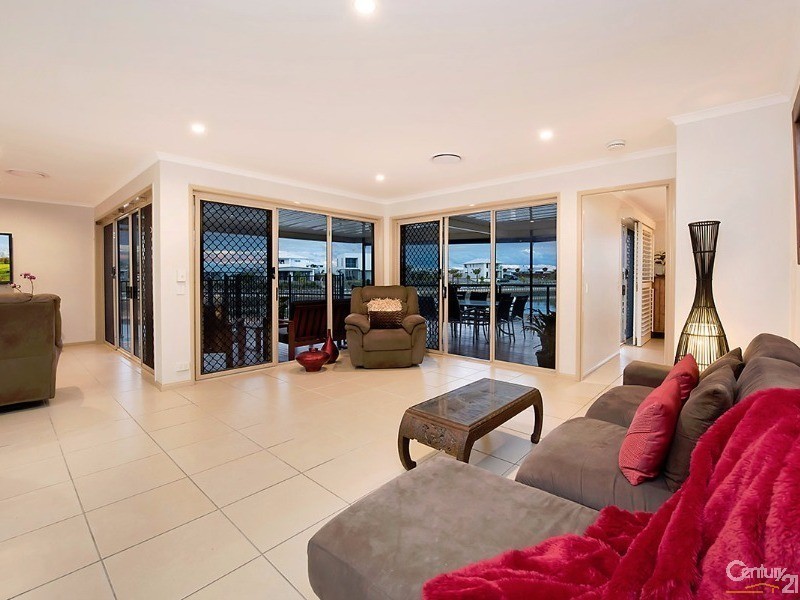 25 Rakumba Place, Mountain Creek QLD 4557