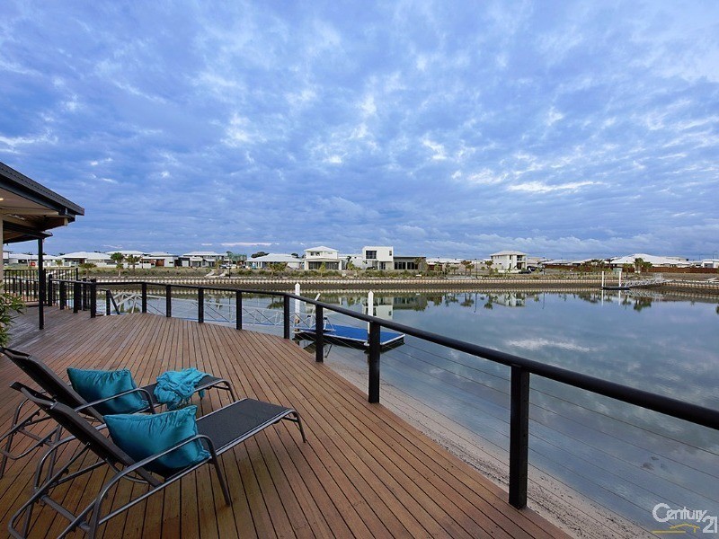 25 Rakumba Place, Mountain Creek QLD 4557