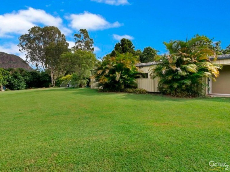 6 Cresthaven Court, Glass House Mountains QLD 4518