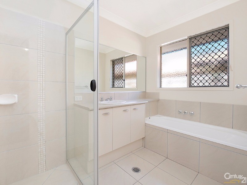 10 Magellan Crescent, Sippy Downs QLD 4556