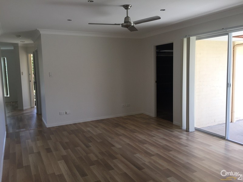 34 Bernheid Crescent, Sippy Downs QLD 4556