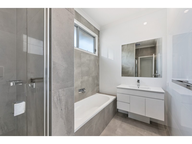 1/8 Golf Street, Buderim QLD 4556