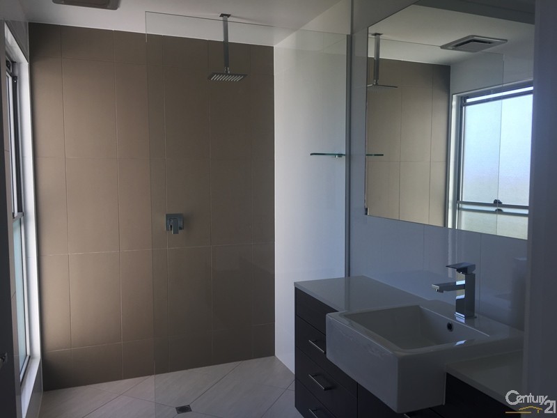 8 Donna Place, Buderim QLD 4556