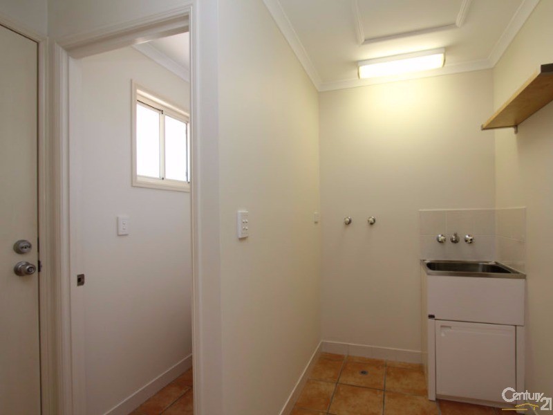 11 Vivian Street, Highworth QLD 4560