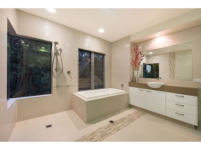 8 Kim Close, Mount Coolum QLD 4573