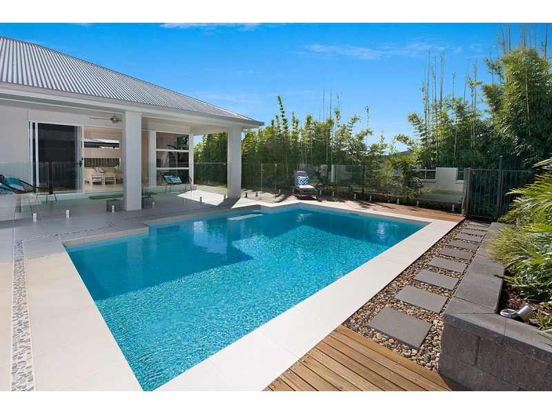 8 Cockatoo Crescent, Forest Glen QLD 4556