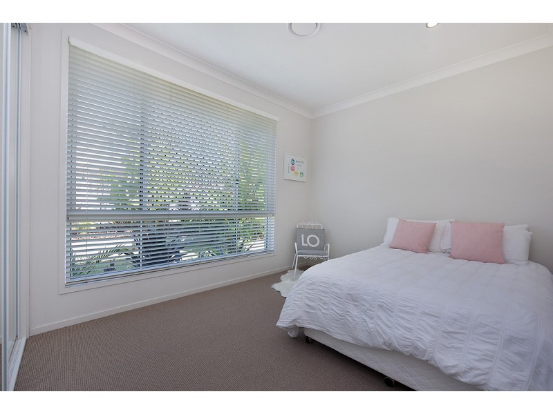 8 Cockatoo Crescent, Forest Glen QLD 4556