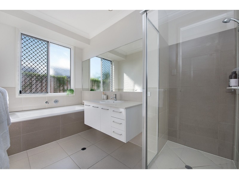 8 Cockatoo Crescent, Forest Glen QLD 4556