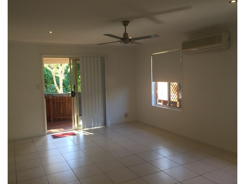 2/5 Camphor Court, Mooloolaba QLD 4557