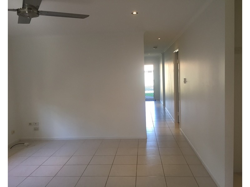 2/5 Camphor Court, Mooloolaba QLD 4557