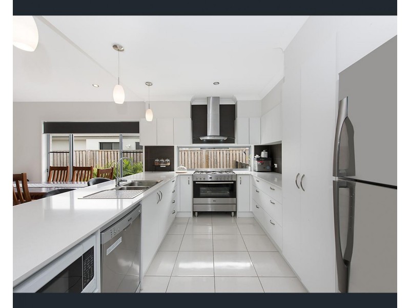 52 Spoonbill Drive, Forest Glen QLD 4556