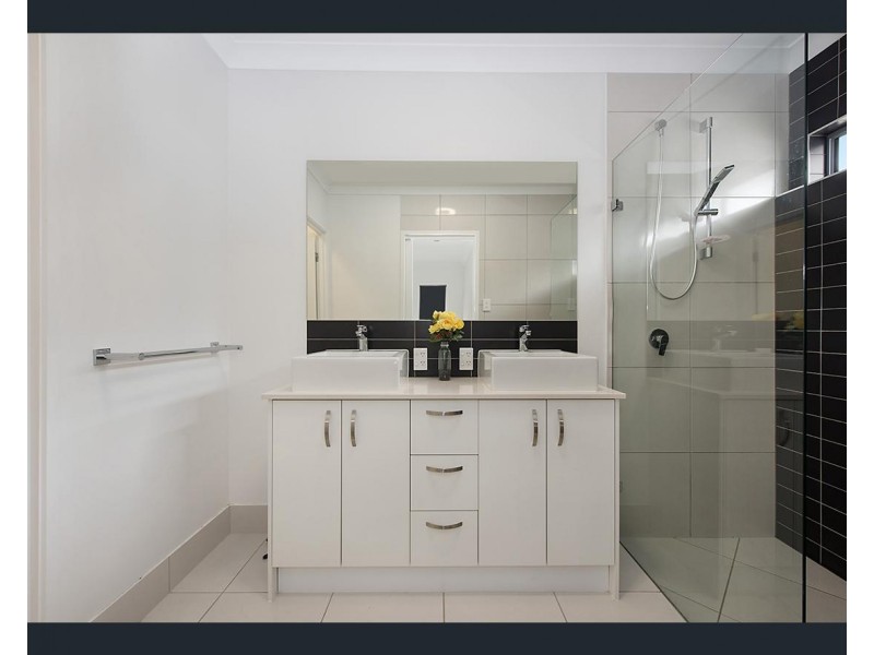 52 Spoonbill Drive, Forest Glen QLD 4556