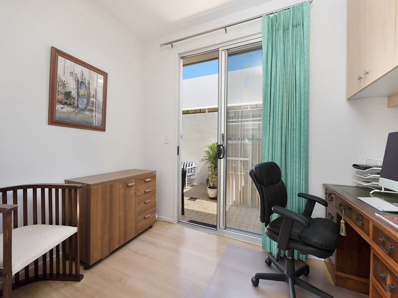 161/2 Grand Parade, Parrearra QLD 4575