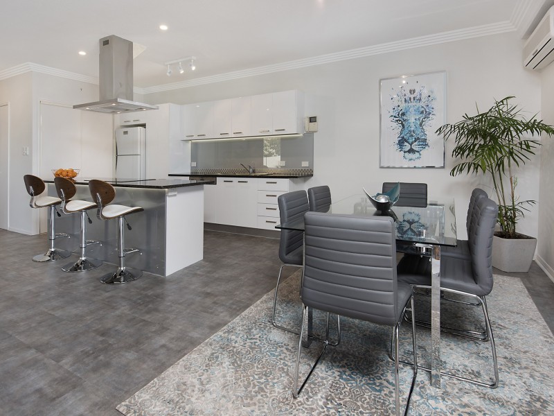 2/143 Burnett Street, Buderim QLD 4556