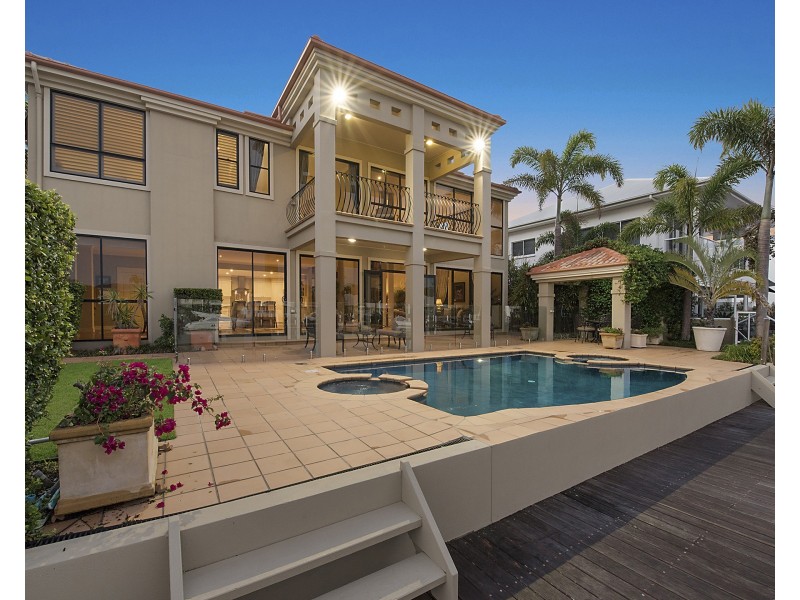 32 Mooloolah Island, Minyama QLD 4575