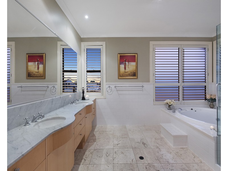 32 Mooloolah Island, Minyama QLD 4575