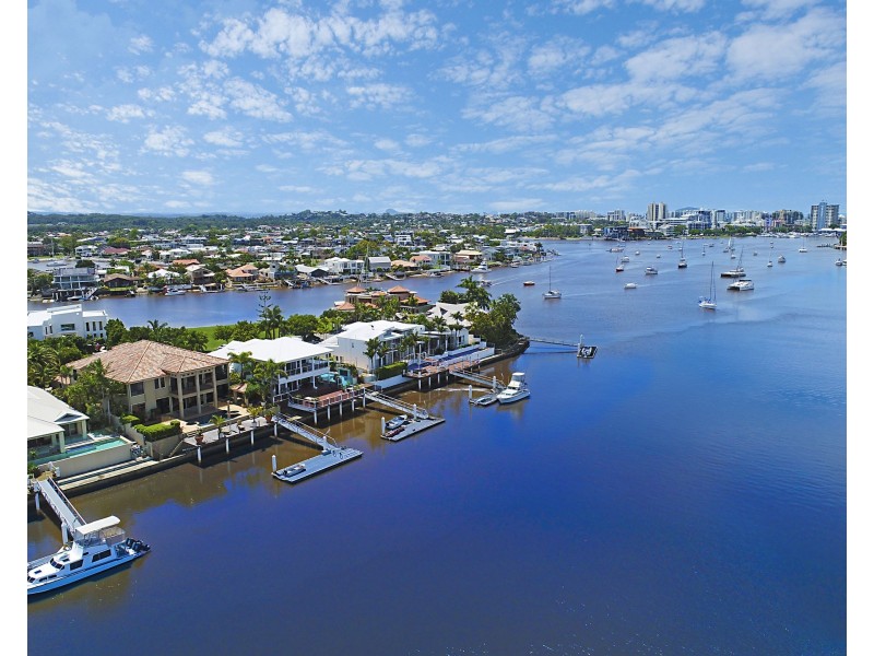 32 Mooloolah Island, Minyama QLD 4575