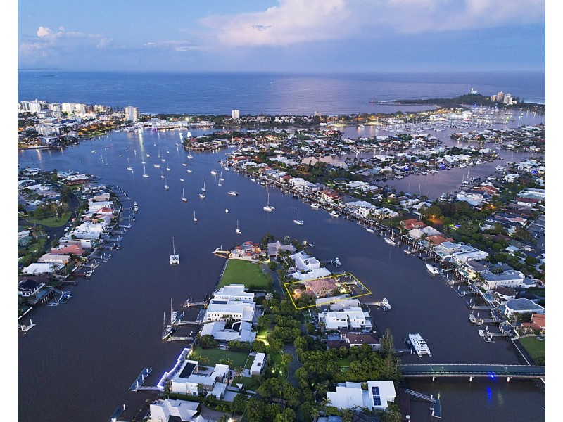 32 Mooloolah Island, Minyama QLD 4575