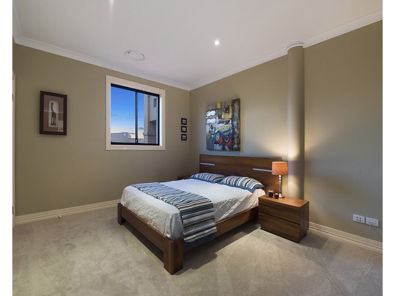 32 Mooloolah Island, Minyama QLD 4575