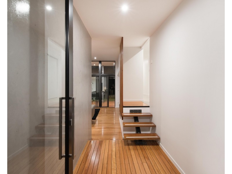 143  Kingfisher Crescent, Palmview QLD 4553