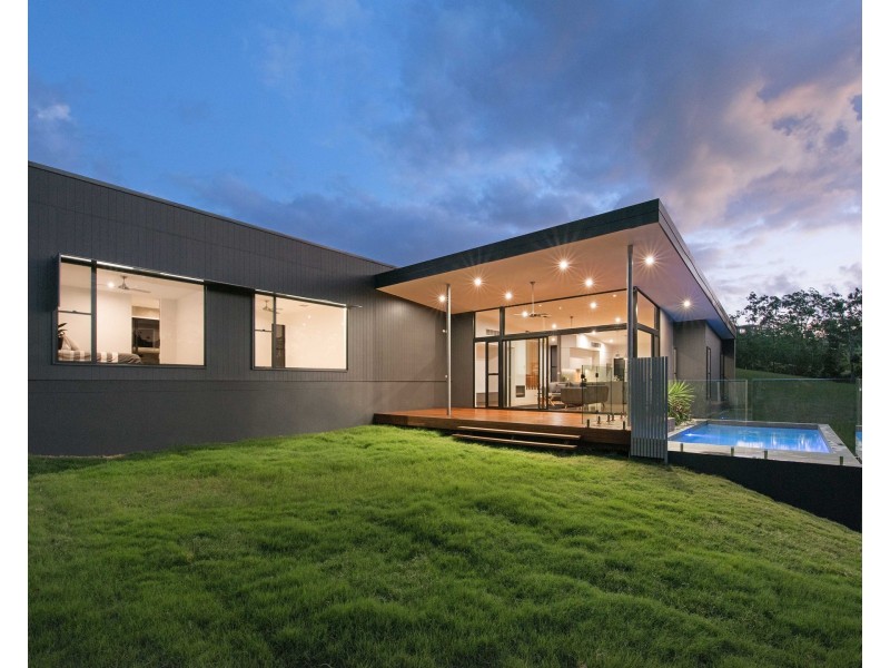 143  Kingfisher Crescent, Palmview QLD 4553