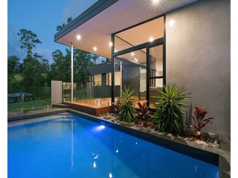 143  Kingfisher Crescent, Palmview QLD 4553