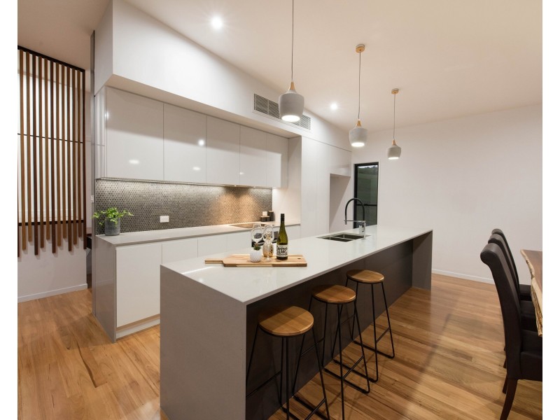 143  Kingfisher Crescent, Palmview QLD 4553