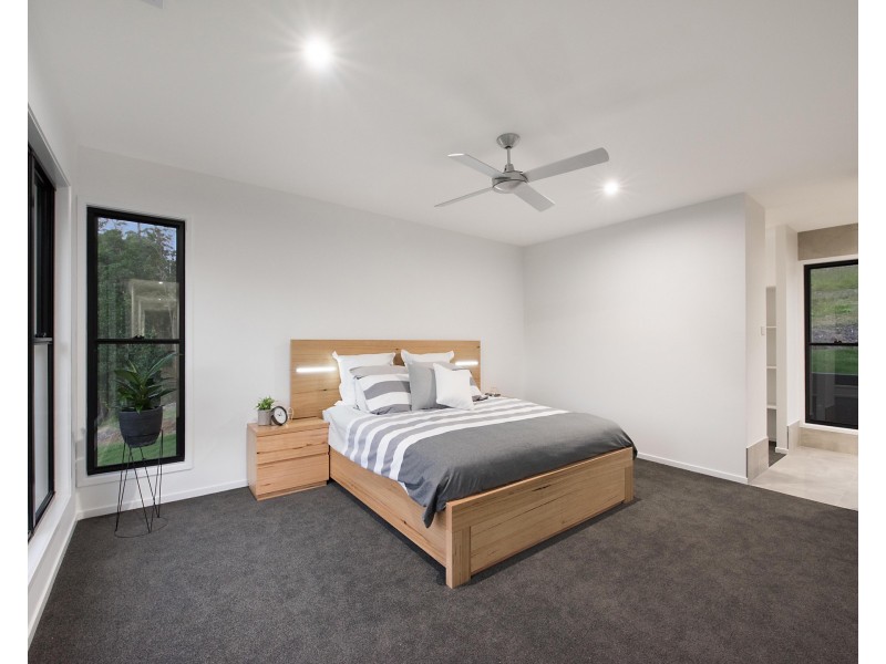 143  Kingfisher Crescent, Palmview QLD 4553