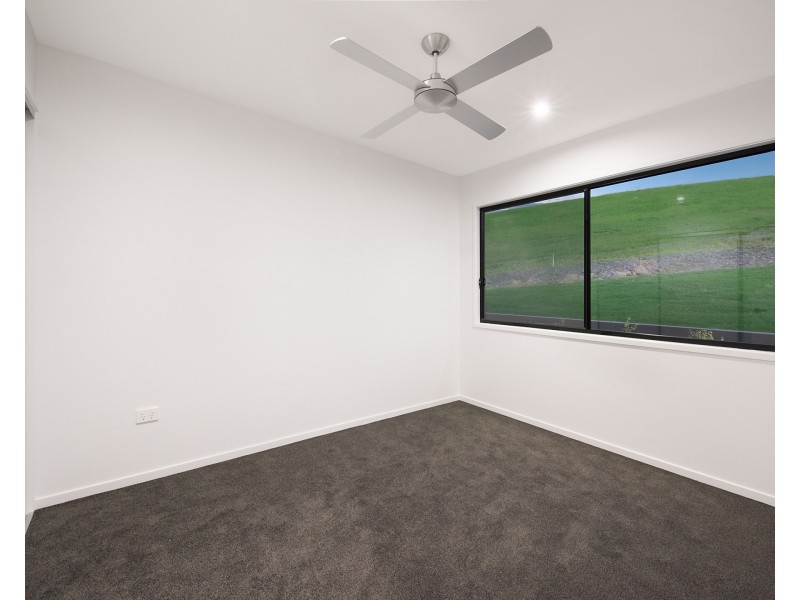 143  Kingfisher Crescent, Palmview QLD 4553