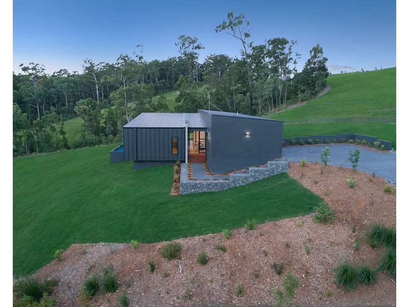 143  Kingfisher Crescent, Palmview QLD 4553