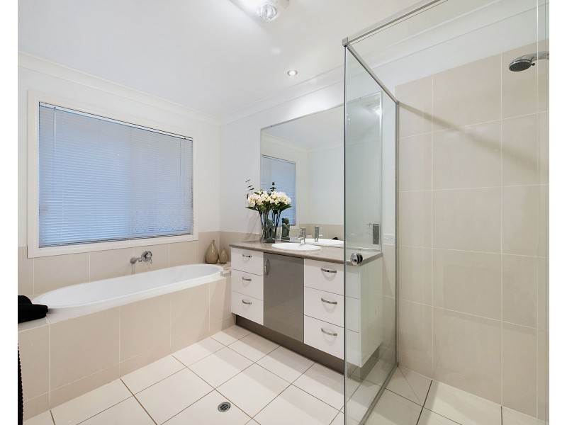 78 Albany Street, Sippy Downs QLD 4556
