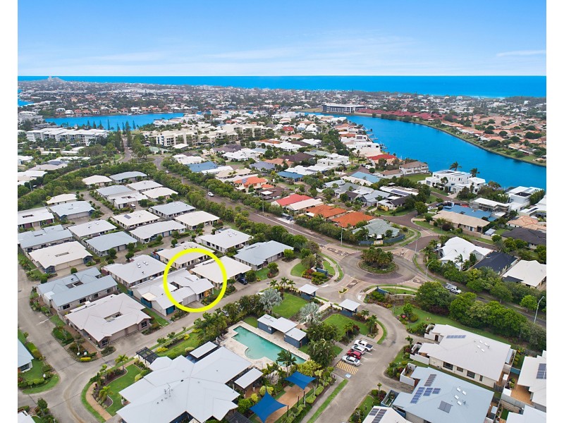 161/2  Grand Parade, Parrearra QLD 4575