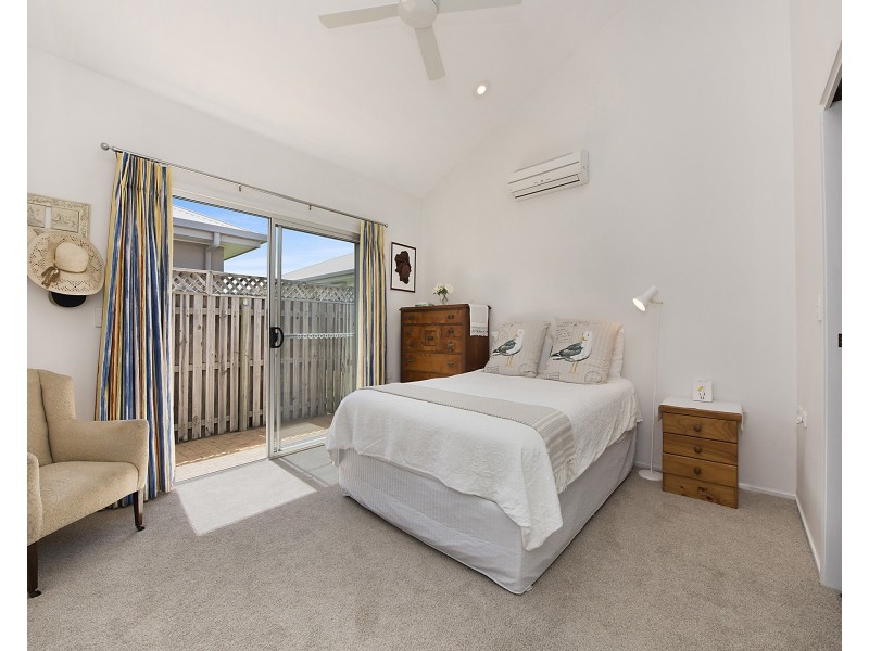 161/2  Grand Parade, Parrearra QLD 4575