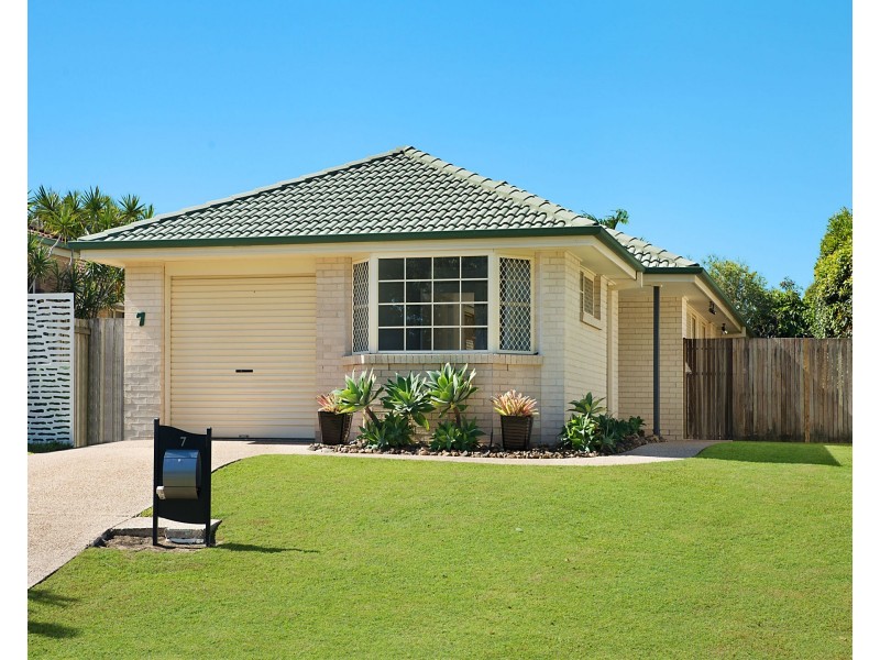 7 Franklin Place, Sippy Downs QLD 4556