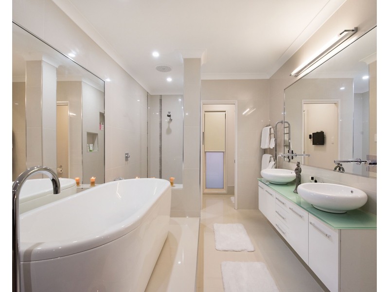 90 Gloucester Road, Buderim QLD 4556