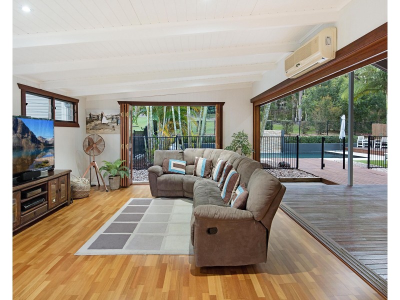 3 Waterloo Court, Tanawha QLD 4556