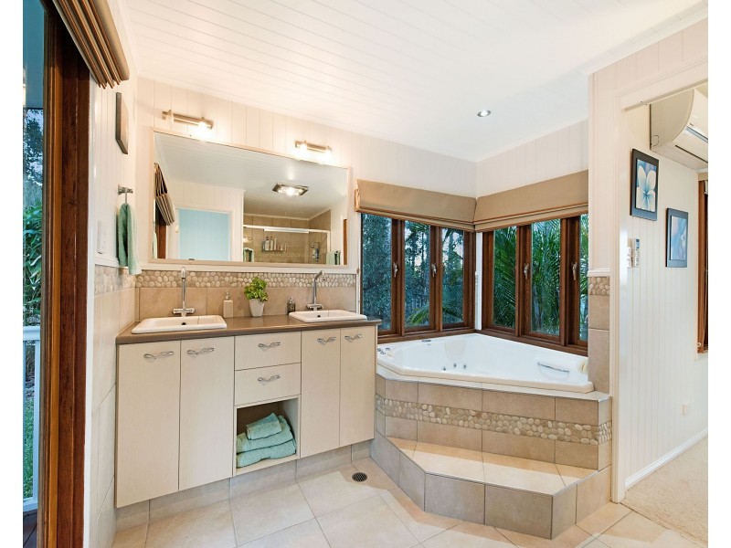 3 Waterloo Court, Tanawha QLD 4556