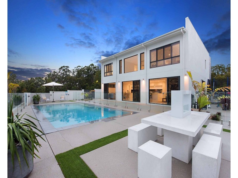 16 Renoso Place, Little Mountain QLD 4551