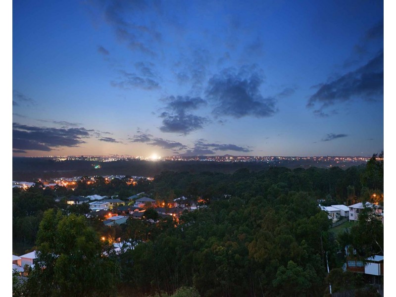 16 Renoso Place, Little Mountain QLD 4551